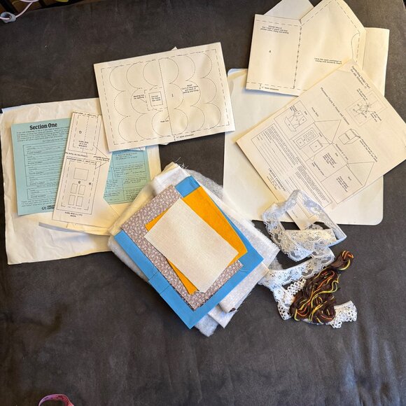 Vintage Creative Expressions Stitchery Kit 4816 Tissue Hideaway 5" X 5" X 9" - Picture 2 of 5